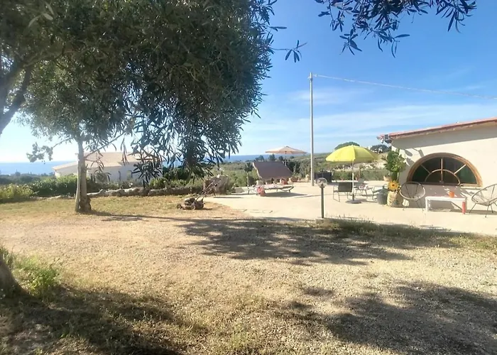 Elisa Di Tres Montes, Vista Mare E Tramonti
